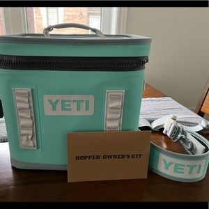 Yeti Hopper Flip 12